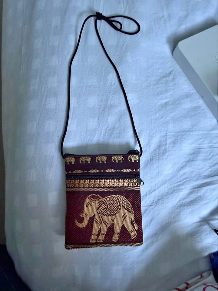 Elephant bag/wallet