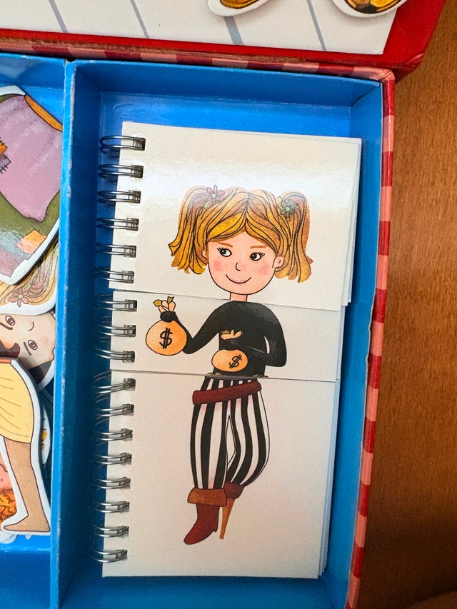 Magnetic Dress Up Game - photo 3