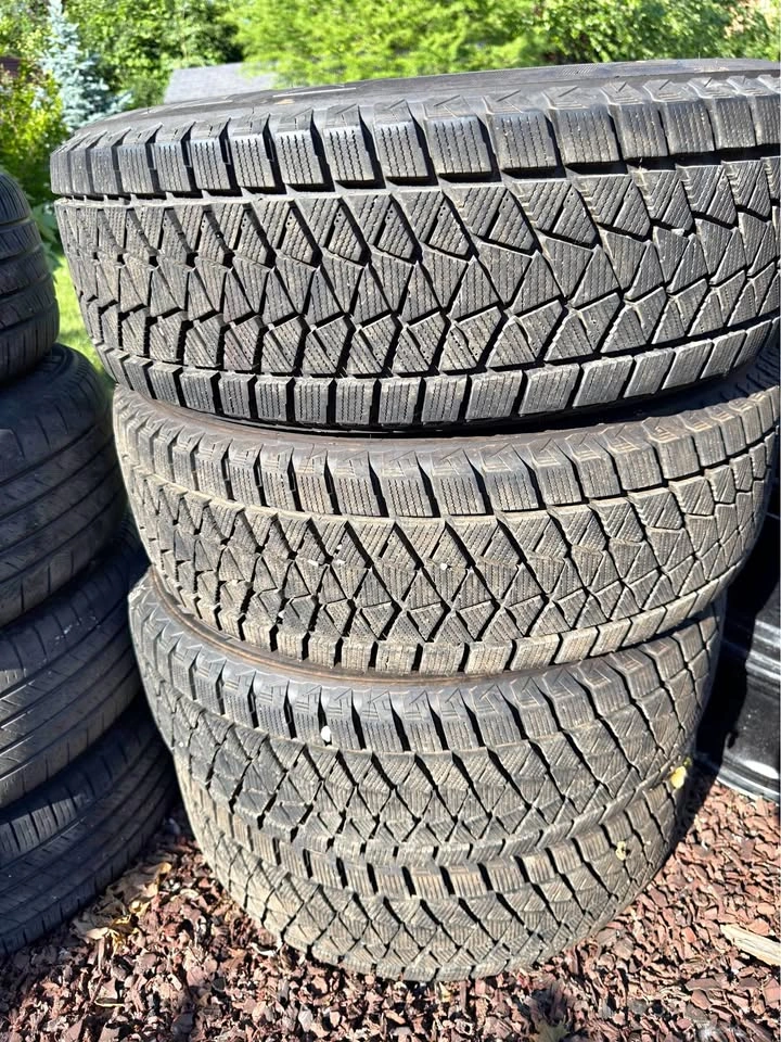 225/65/17 BRIDGESTONE BLIZZAK TIRES