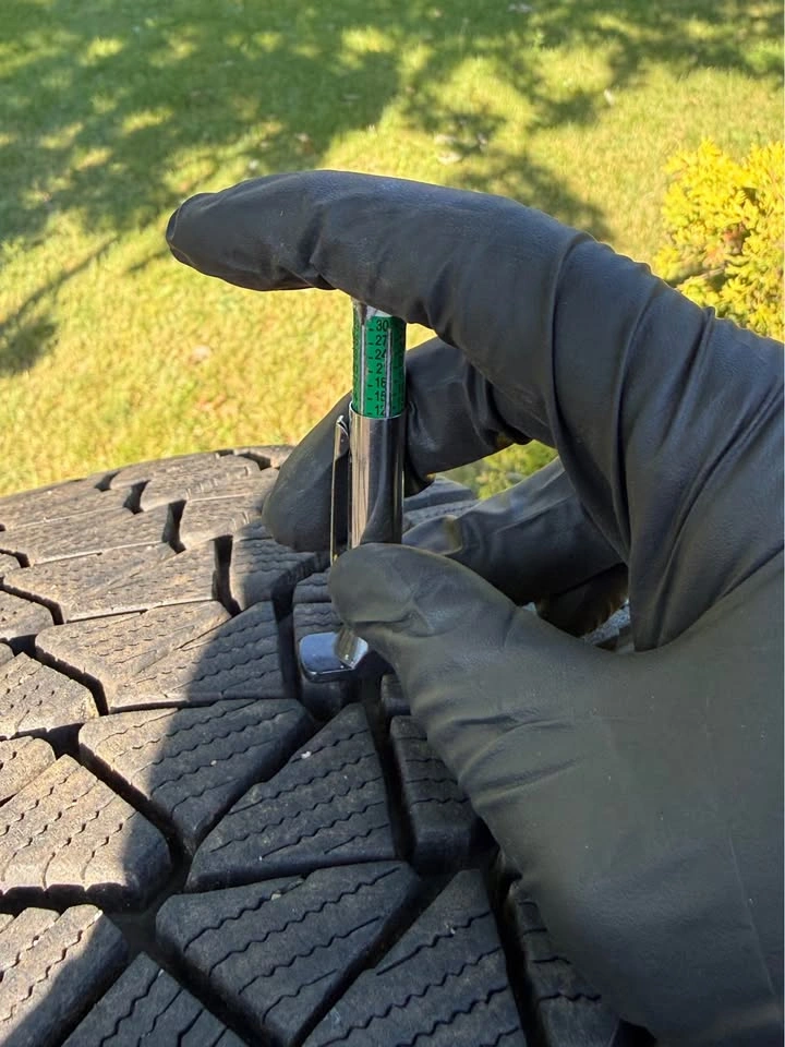225/65/17 BRIDGESTONE BLIZZAK TIRES - photo 3