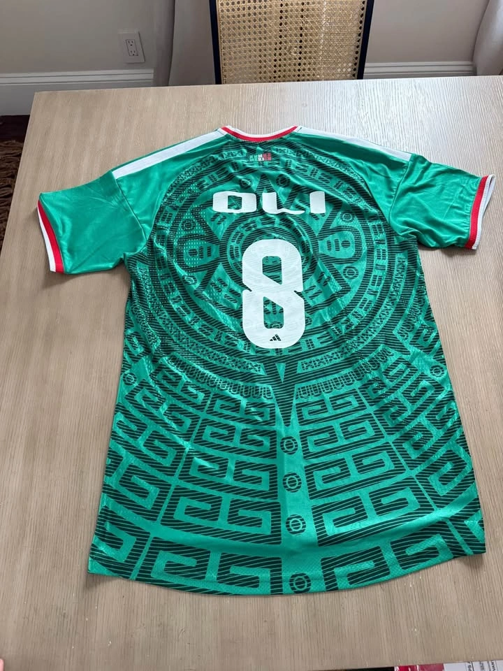 Mexico 2026 Soccer Jersey – #8 OLI – 2XL – New With Tags - photo 3