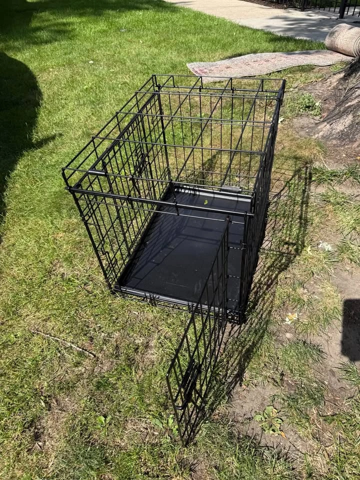 17”w x 24”long x 20”h dog crate - photo 2