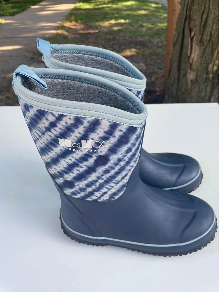 Amazingly warm and waterproof kids boots size 5 - photo 5