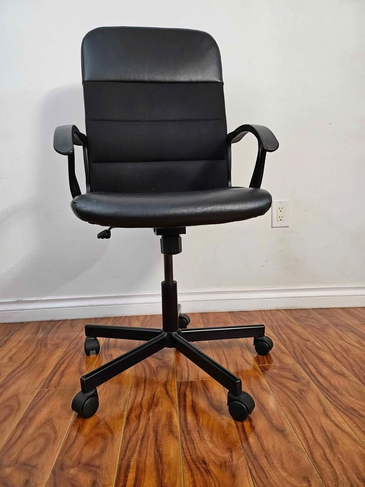 Black High-Back Office Chair - photo 3