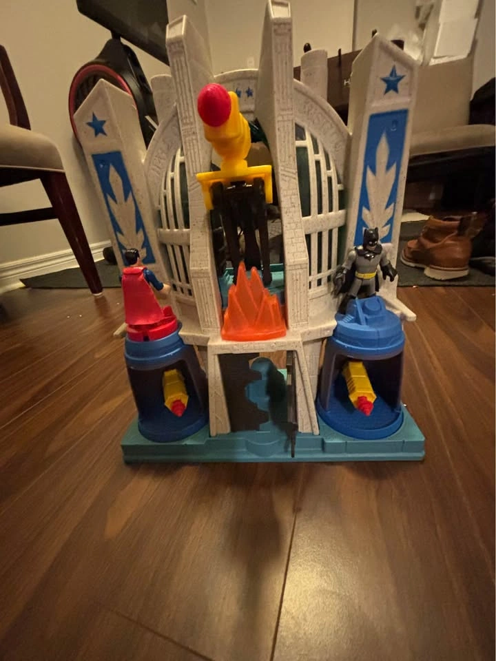 Hall of Justice Playset with figures - superman, batman - photo 2