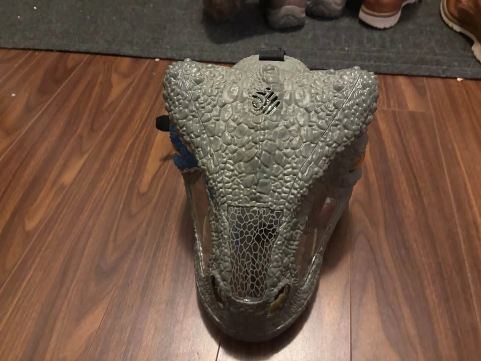 Jurassic World Chomp ‘N Road Velociraptor Blue mask - photo 4