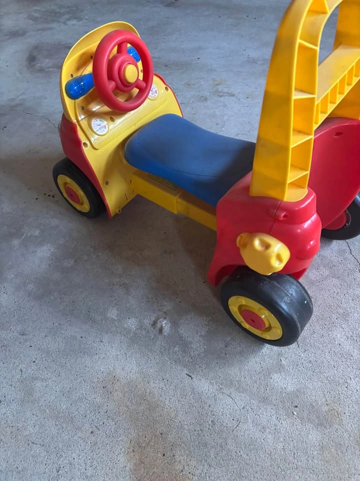 Little Tikes Push & Ride Racer - photo 4
