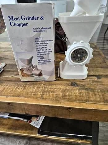 Meat mincer