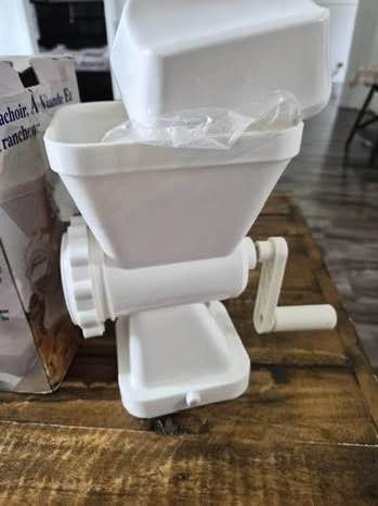 Meat mincer - photo 3