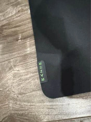 Razer gigantus v2 3XL gaming mouse pad - photo 2