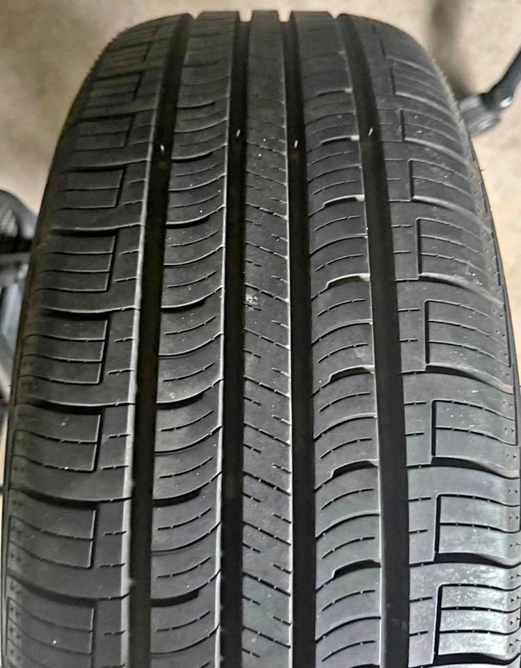 225/55R17 Nexen All-Season Tires – 90–95% Tread (Set of 4)
