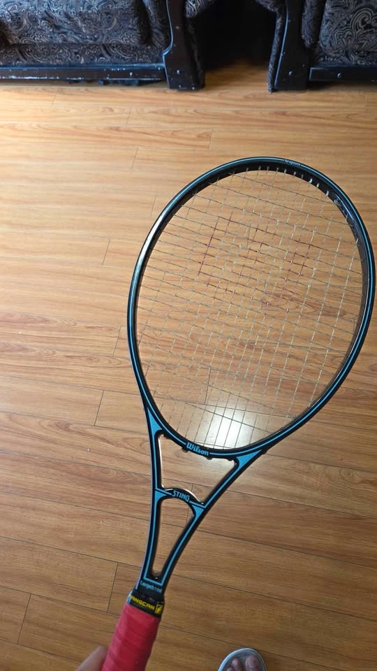 Wilson Sting Graphite Tennis Racket - photo 2