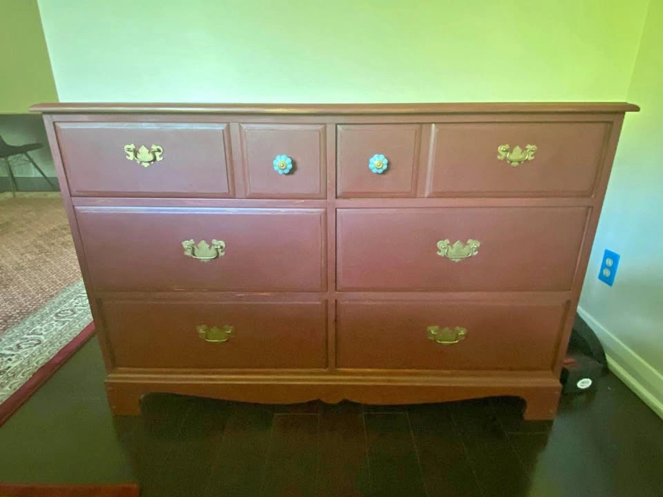 Display Hutch and Dresser Excellent conditions