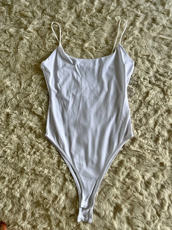 Zara White Scoop Neck Bodysuit Size S
