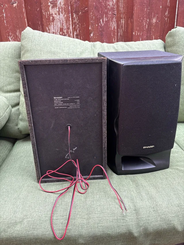 SHARP Wired Shelf Speakers. image indicator(2)