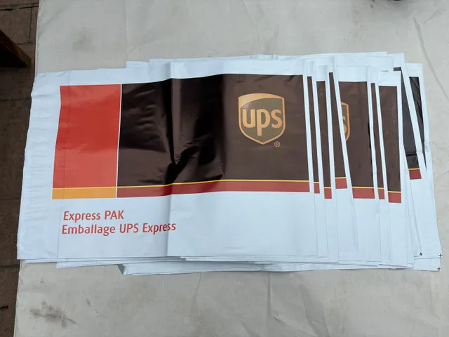 A Bunch of UPS Express Paks image indicator(2)