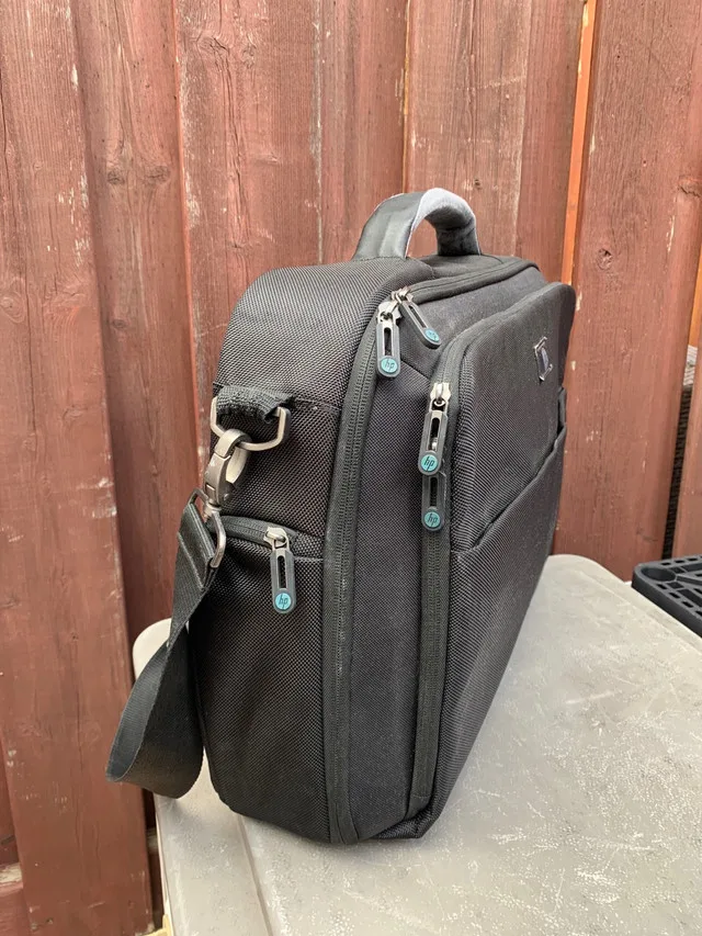HP Laptop Bag. Business case. image indicator(2)