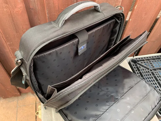 HP Laptop Bag. Business case. image indicator(4)