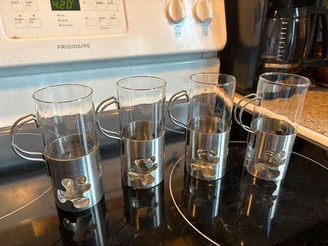 4 Vintage Coffee Glasses thumbnail