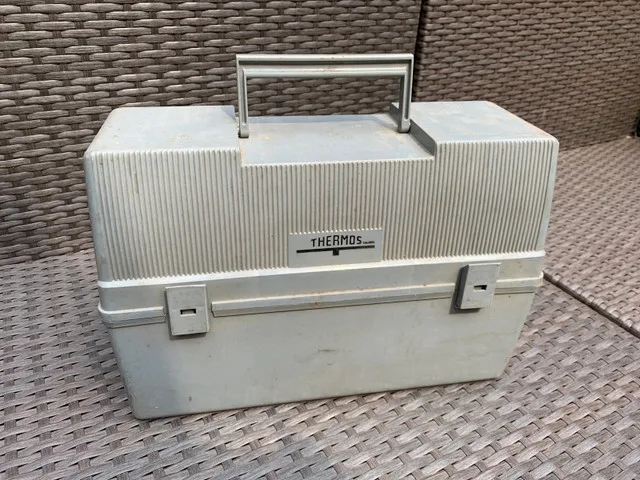 Vintage THERMOS Lunchbox thumbnail