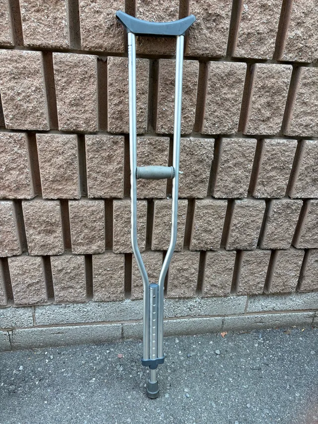 Aluminum Crutch thumbnail