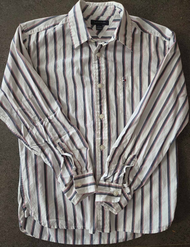 Tommy Hilfiger Boy's Large (10 - 12) dress shirt. Like new!