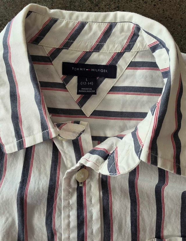 Tommy Hilfiger Boy's Large (10 - 12) dress shirt. Like new! - photo 3