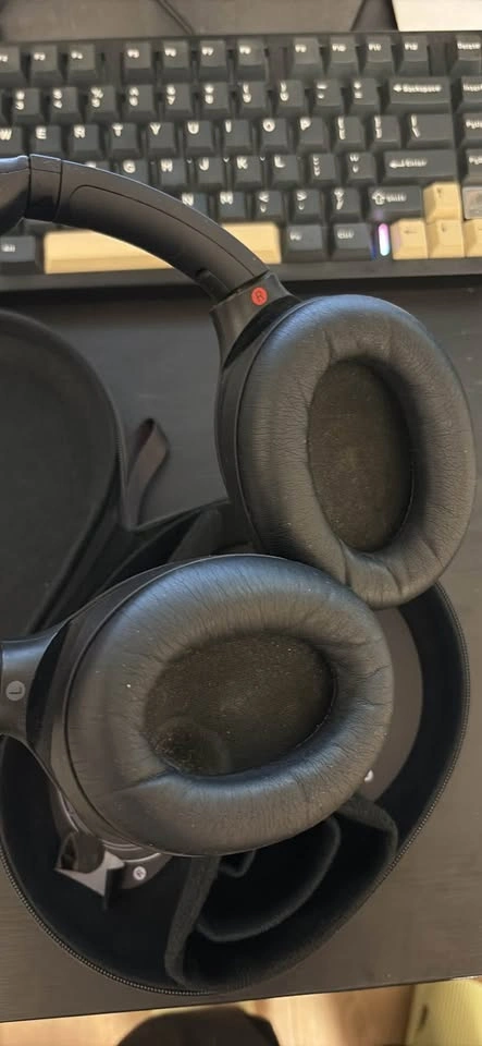 Sony WH-1000XM4 Headphones - photo 2