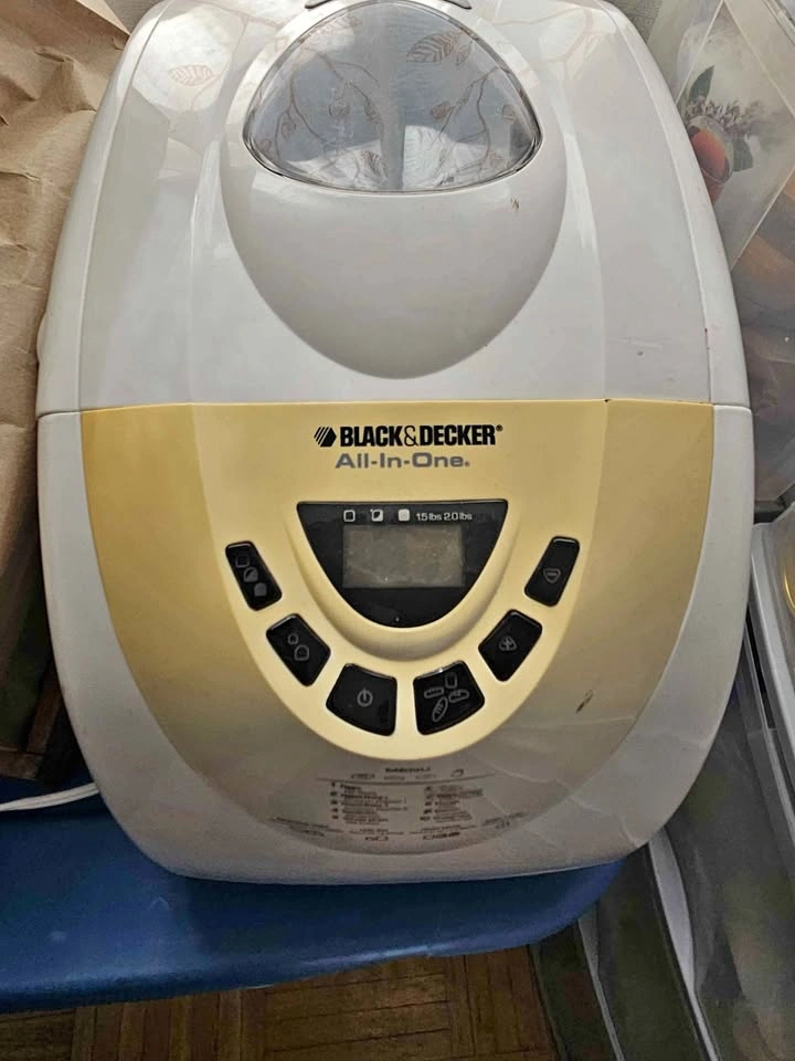 Black & Decker All-In-One Automatic Breadmaker