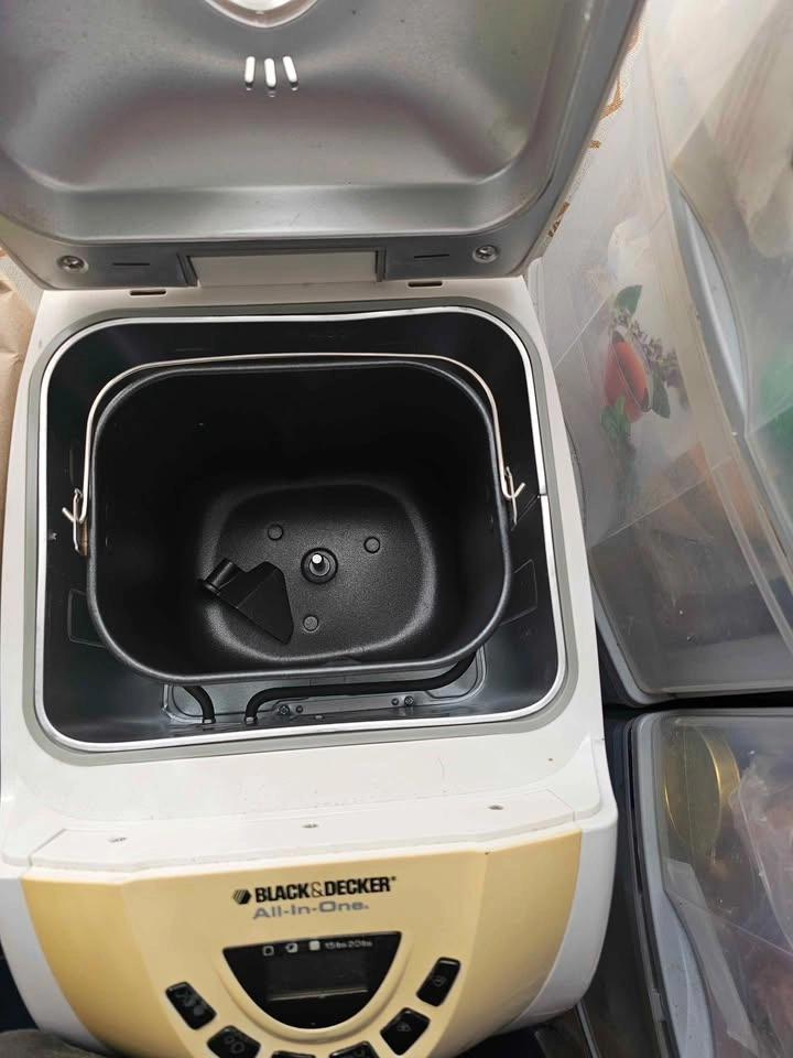 Black & Decker All-In-One Automatic Breadmaker - photo 2
