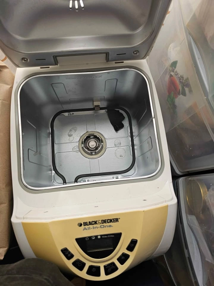 Black & Decker All-In-One Automatic Breadmaker - photo 3