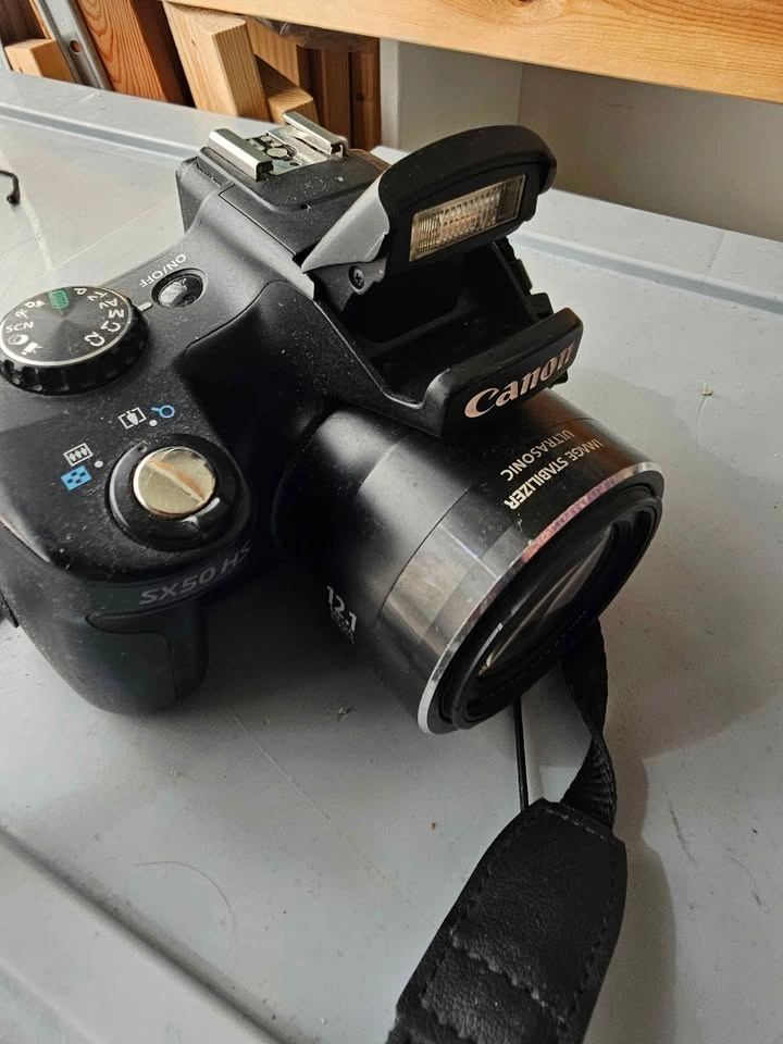 Canon PowerShot SX50 HS (200x Optical Zoom) - FOR PARTS / REPAIR - photo 2