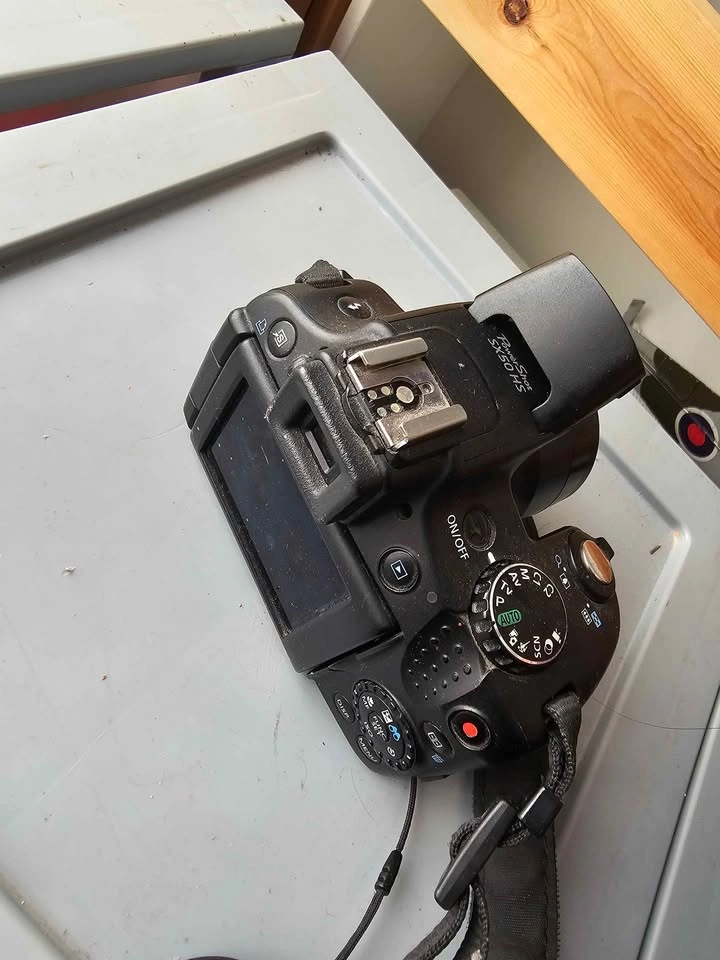 Canon PowerShot SX50 HS (200x Optical Zoom) - FOR PARTS / REPAIR - photo 3