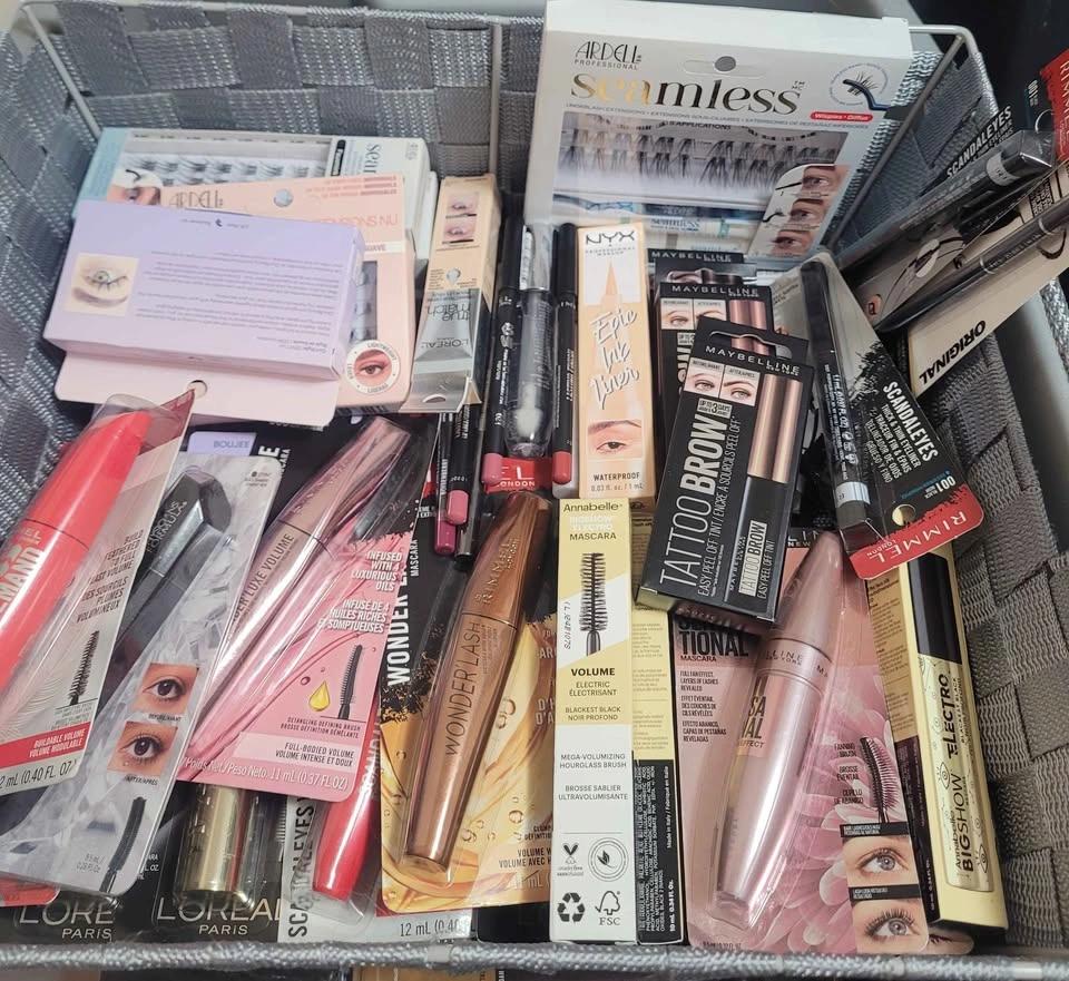 NEW Makeup Pick what you want - photo 2