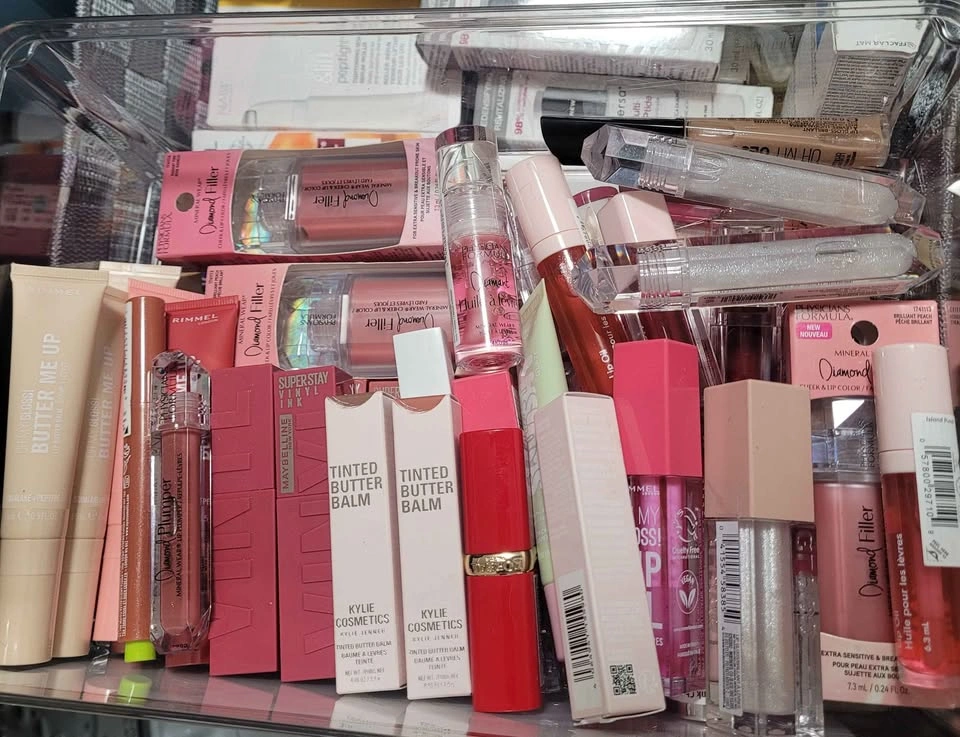 NEW Makeup Pick what you want - photo 3