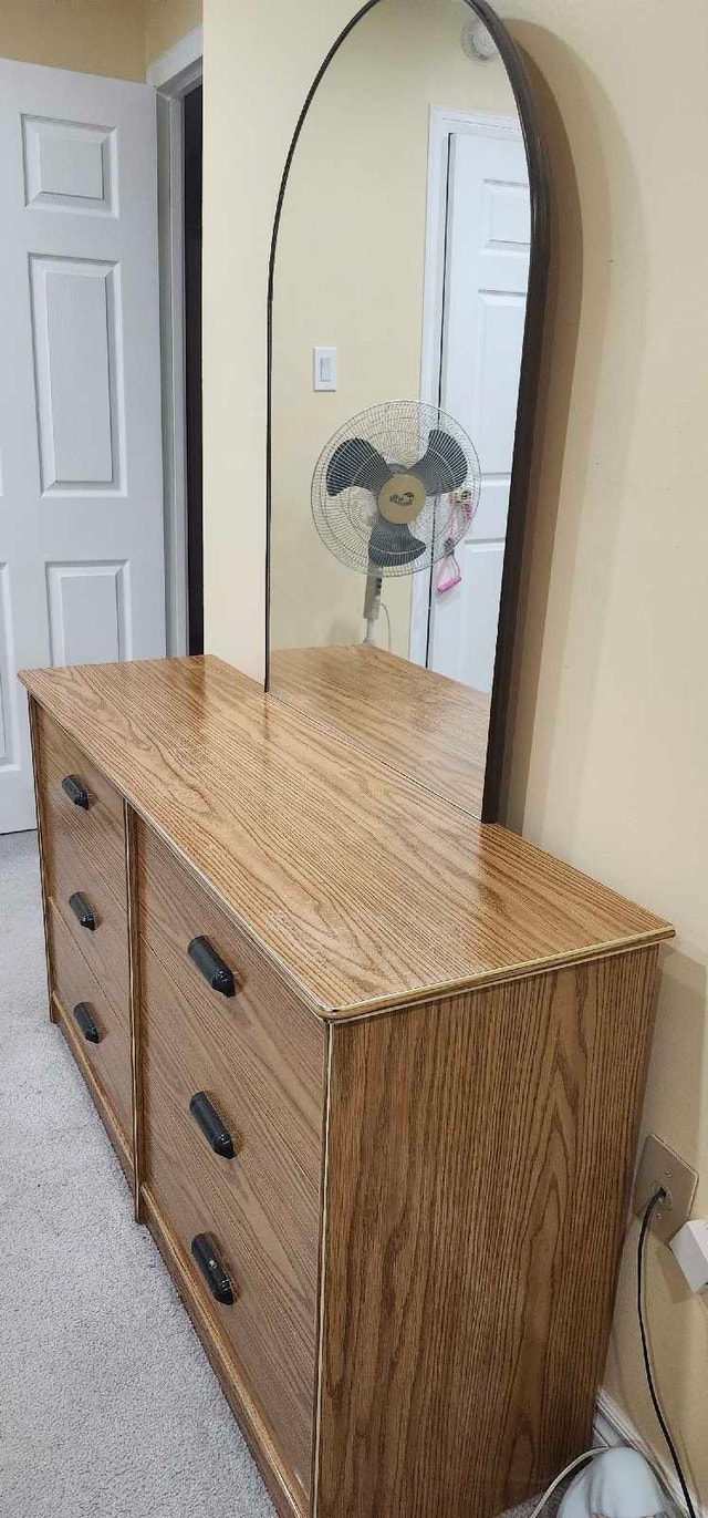 Furniture Set: Sofa and Matching Bedroom Dressers - photo 3