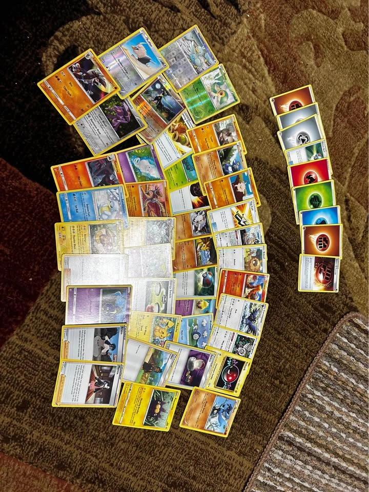 Vintage Pokémon, Yu-Gi-Oh! Cards, 1989 Batman Packs & Collectibl - photo 4