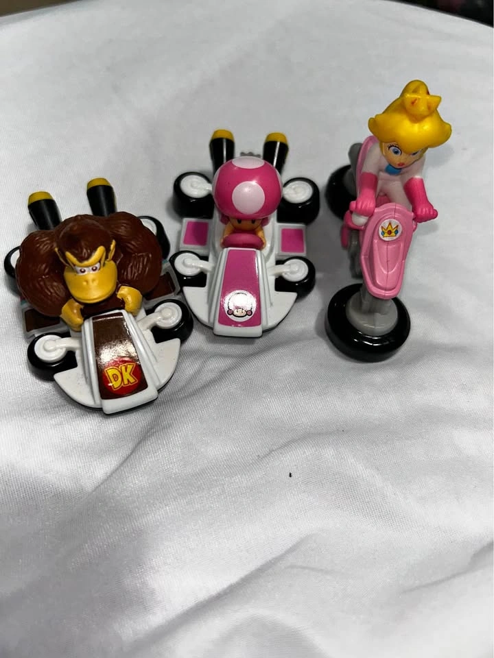 Pop Culture Collectibles Lot – Mario Kart, Harley Quinn