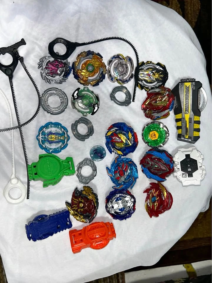 Beyblade Burst & Metal Fusion Lot – 15+ Tops, Launchers & Ripcor
