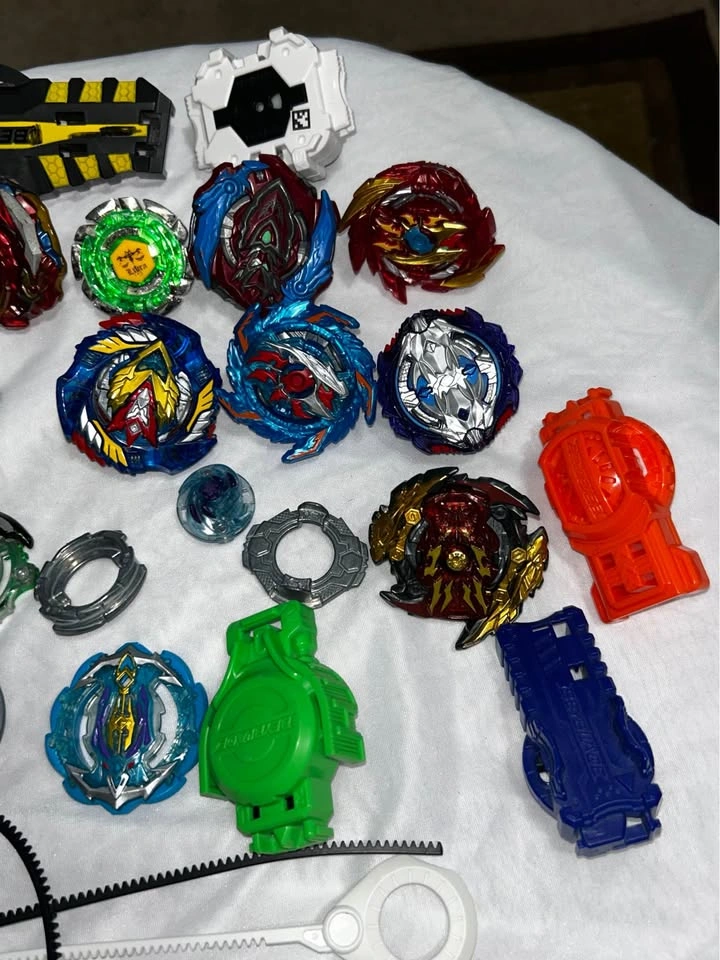 Beyblade Burst & Metal Fusion Lot – 15+ Tops, Launchers & Ripcor - photo 3