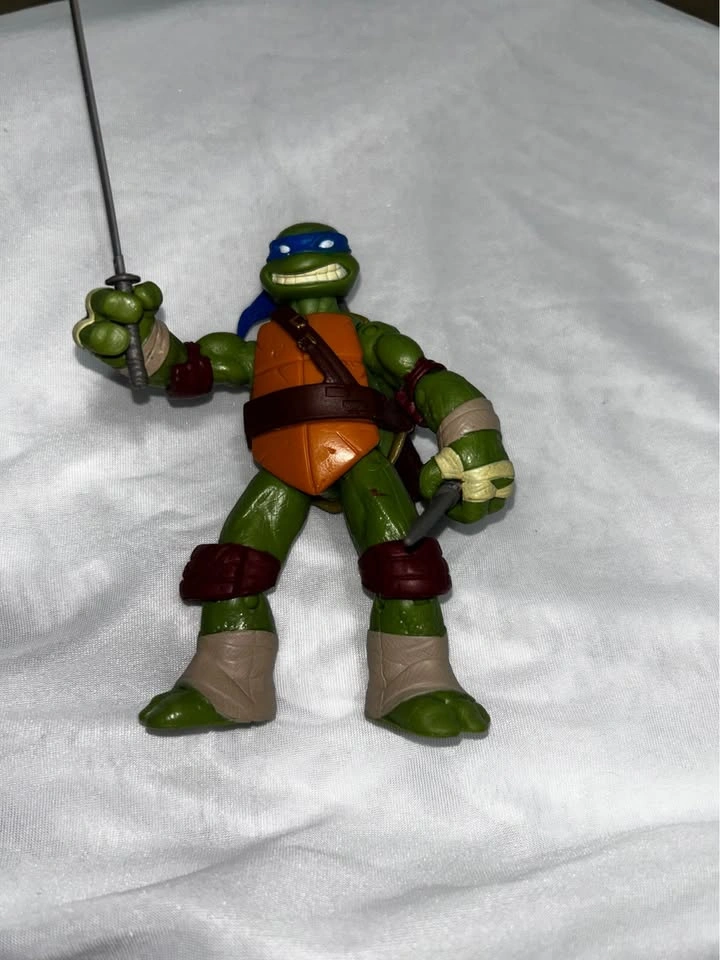 TMNT Action Figure Lot – NECA 1990 Movie Michelangelo & Playmate - photo 3