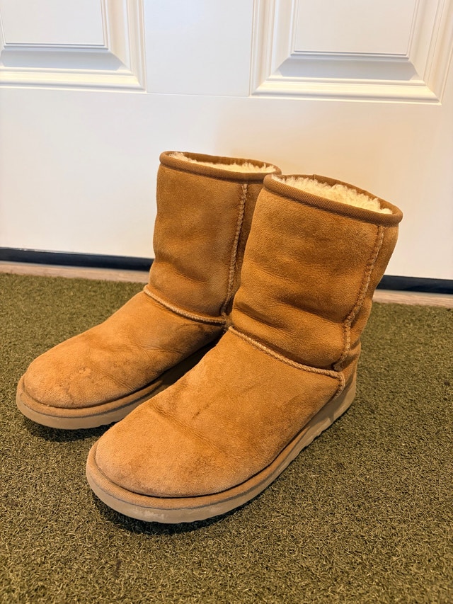UGG Classic boots US8
