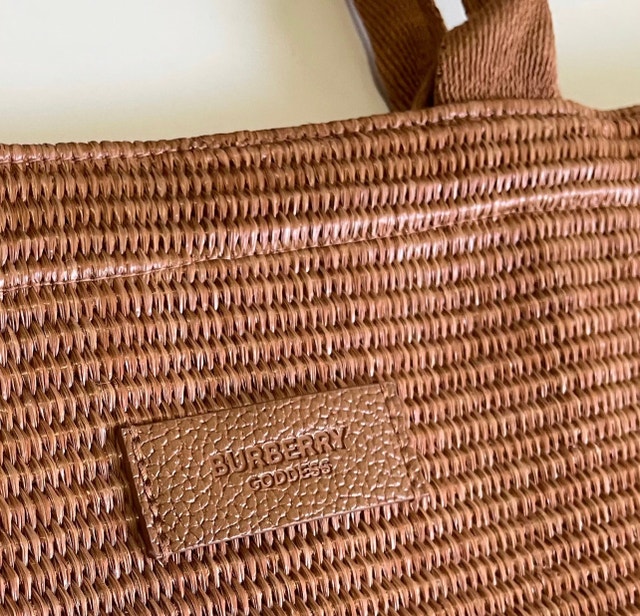 Brand New sealed Burberry woven Tote Authentic - photo 3
