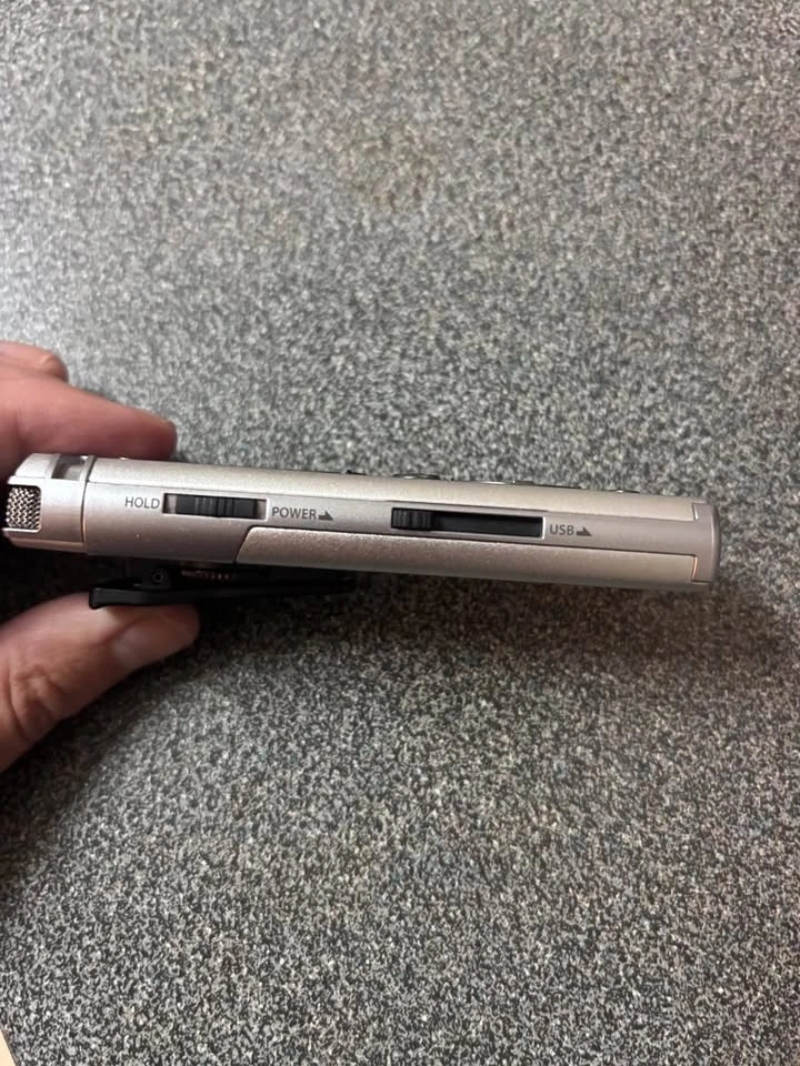 Olympus DM-720 Digital Voice Recorder - photo 2