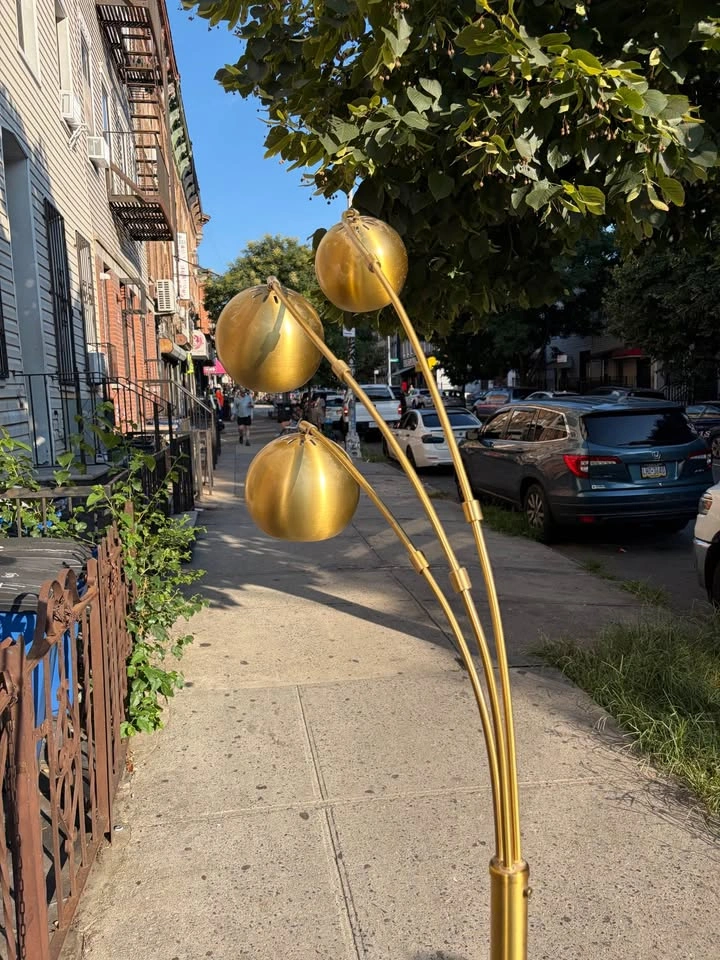 Golden Lamp - photo 2