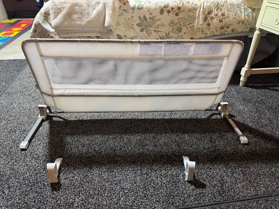 Infant/Toddler Bed Rail - photo 4