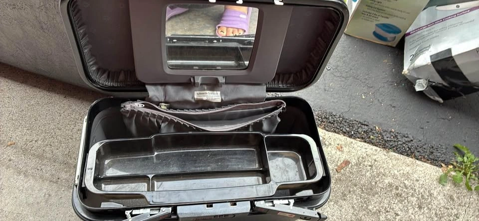 Vintage Hardshell Luggage Set (2-Piece) - photo 3