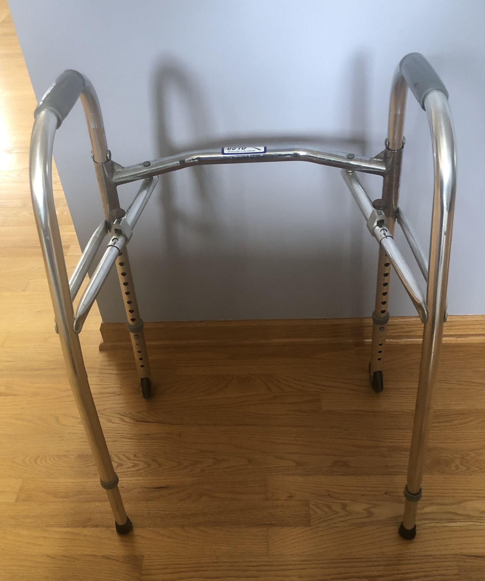 Adjustable Foldable Walker - photo 3