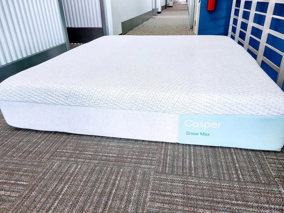 Casper Snow Max King Mattress, Like New, Hardly Used for 30 Days - photo 2