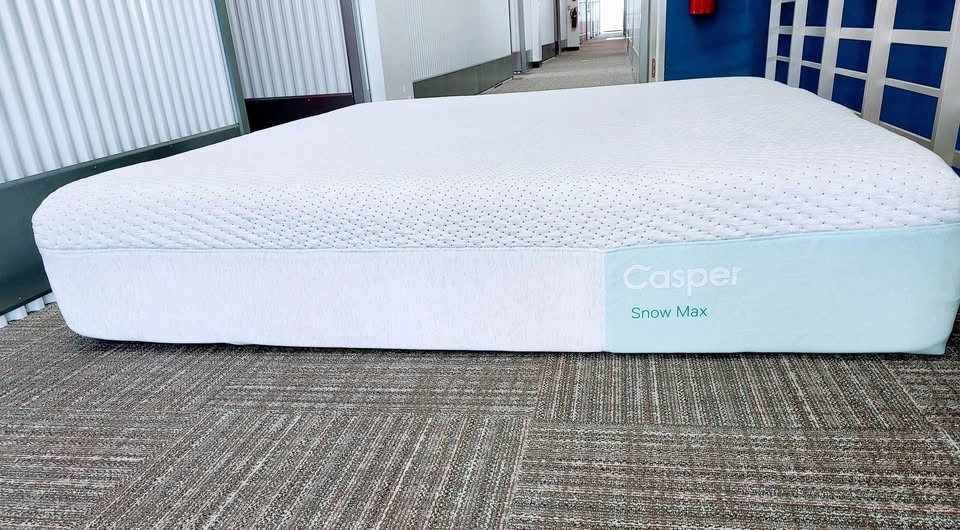 Casper Snow Max King Mattress, Like New, Hardly Used for 30 Days - photo 3
